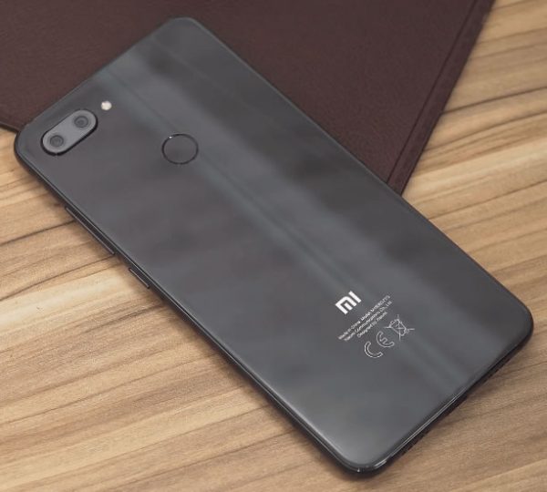 Tampa Xiaomi Mi 8 Lite - Midnight Black